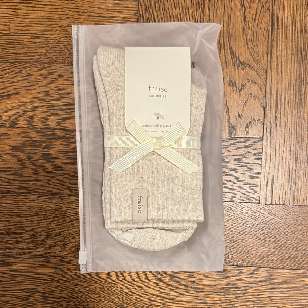 Fraise LA Grippy Socks